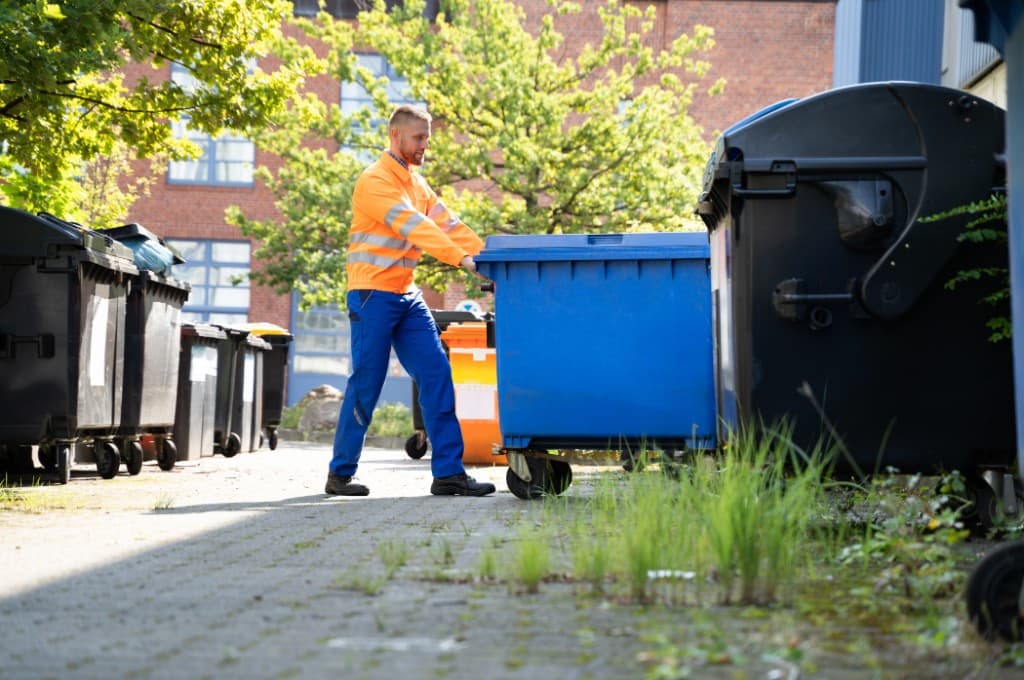 Bin service at a short-term rental